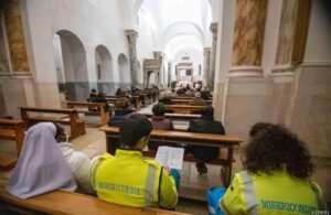2022 hicsum 26 canosa misericordia spazio spadoni sr cristine sisters lady good counsel incontro vescovo celestino migliore volontari 5 300x195