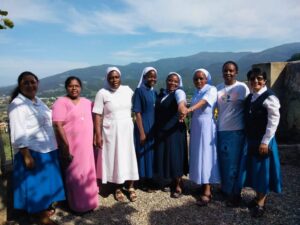 2022 hicsum 26 uganda italia misericordia canosa puglia spazio spadoni sr christine sisters of our lady consuel formazione 2 1 300x225