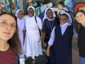 2022 hicsum 26 uganda italia misericordia canosa puglia spazio spadoni sr christine sisters of our lady consuel formazione rientro rolande joan anjelina 300x225