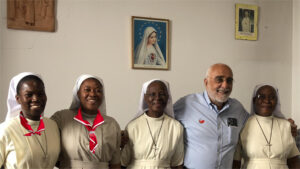 2022 maggio 19 hicsum 31 incisa spazio spadoni sr odette sic suore immacolata incontro luigi spadoni 5 copia 300x169