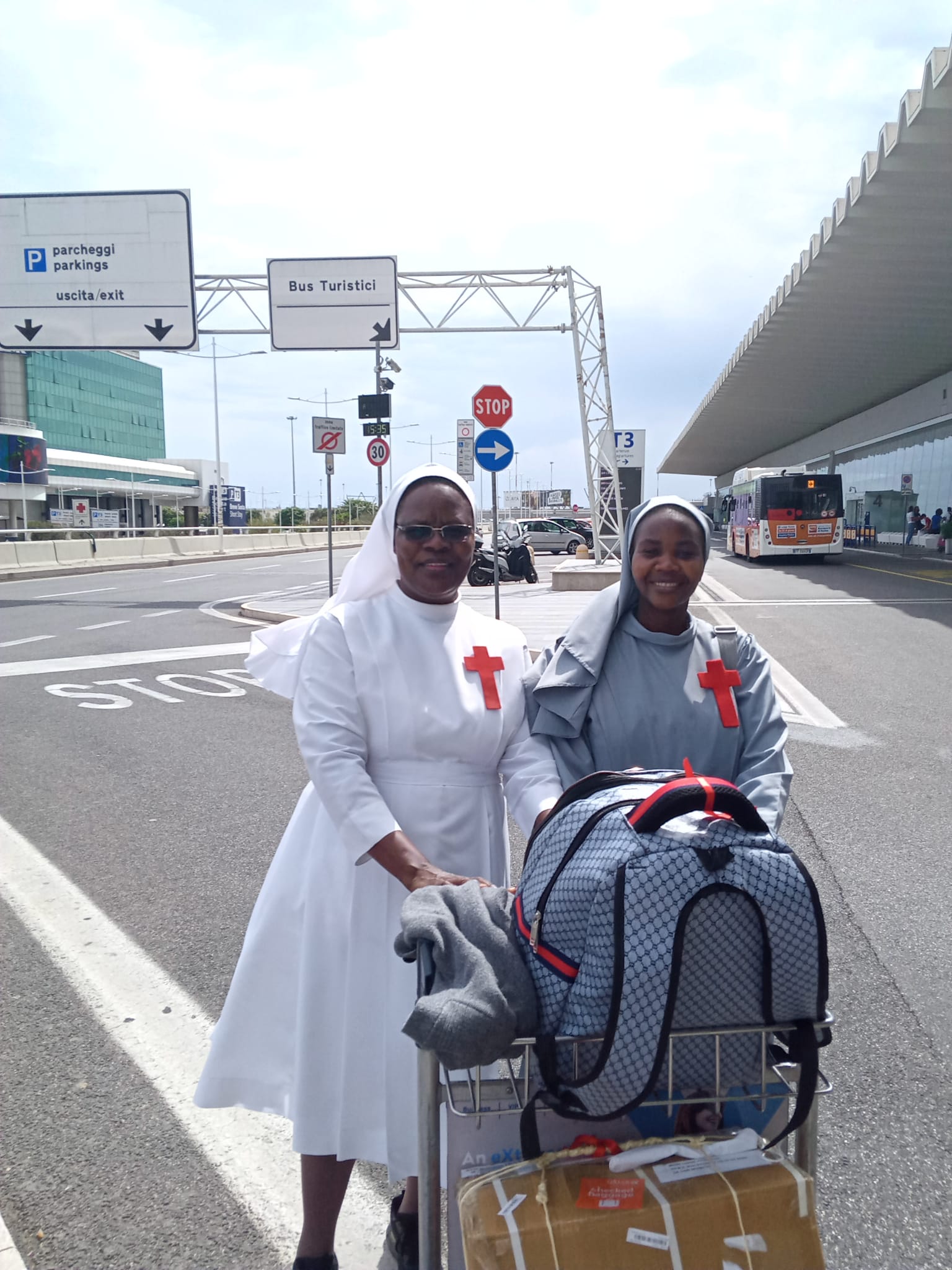 2022 maggio hicsum 12 suor marielouise italia roma barbantini camilliane ministre infermi arrivo suora misericordia viareggio spazio spadoni 2