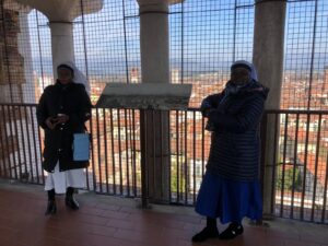 2022 marzo hicsum 18 19 lucca spazio spadoni misericordia borgo mozzano sr marguerite angele marie dominicaines missionnaires familles visita 300x225
