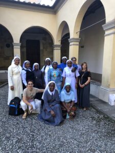2022 settembre hicsum 38 spazio spadoni italia convento san cerbone misericordia convention fare spazio coraggio sr leah castiglione lago 9 225x300