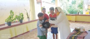 2023 agosto hicsum 33 timor leste spazio spadoni italia misericordia borgo mozzano sr ansila suore figlie san francesco opera misericordia dare mangiare affamati consegna stato riso orf 5 300x131