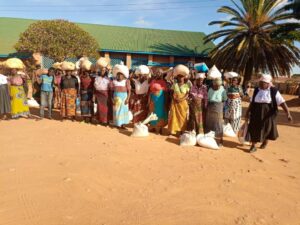 2023 dicembre 27 hicsum 23 malawi misericordia monte san giovanni campano spazio spadoni sr oliver impresa sociale pane misericordia raccolta mais 10 300x225