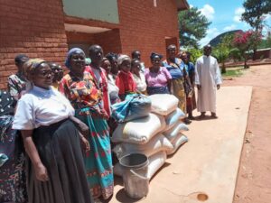 2023 dicembre 27 hicsum 23 malawi misericordia monte san giovanni campano spazio spadoni sr oliver impresa sociale pane misericordia raccolta mais 3 300x225
