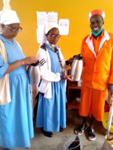 2023 febbraio 22 hicsum 28 rwanda spazio spadoni misericordia stiava sr agnes quaresima pane carcerati ospedale 3 225x300