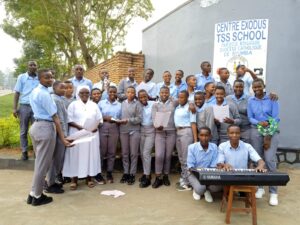 2023 febbraio hicsum 36 rwanda misericordia uzzano spazio spadoni suor luminatha suore dimora carita ragazzi scuola 300x225