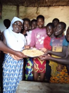 2023 hicsum 36 rwanda misericordia uzzano spazio spadoni suor luminatha suore dimora carita preparare pasta 225x300