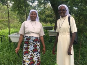 2023 luglio hicsum 31 leo burkina faso spazio spadoni sr odette sic suore immacolata visita bernard 2 300x225