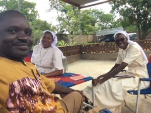 2023 luglio hicsum 31 leo burkina faso spazio spadoni sr odette sic suore immacolata visita bernard 4 300x225