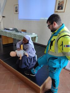2023 luglio hicsum 38 castiglione lago misericordia spazio spadoni sr leah africa benedectine sisters formazione san cerbone operam 3 224x300