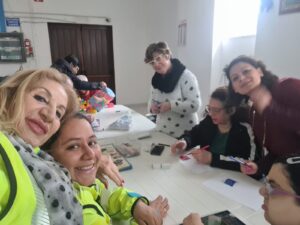 2023 marzo 20 hicsum 20 messico rosolini misericordia spazio spadoni sr angelica perla volontari saluto degli anziani 14 300x225