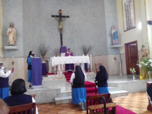 2023 marzo 27 hicsum 20 rosolini misericordia messico spazio spadoni sr angelica perla benvenuto suore rientro casa 7 300x225