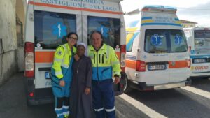 2023 marzo 30 hicsum 38 castiglione lago misericordia spazio spadoni sr leah benedectine sisters saluto partenza 300x169