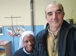 2023 marzo 30 hicsum 38 castiglione lago misericordia spazio spadoni sr leah benedectine sisters saluto partenza ivo massinelli 300x223