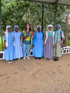 2023 novembre 17 hicsum 28 italia rwanda spazio spadoni misericordia stiava sr agnes selene pera visita 225x300