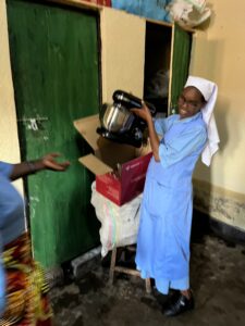 2023 novembre 19 hicsum 28 italia rwanda spazio spadoni misericordia stiava sr agnes selene pera visita 10 225x300