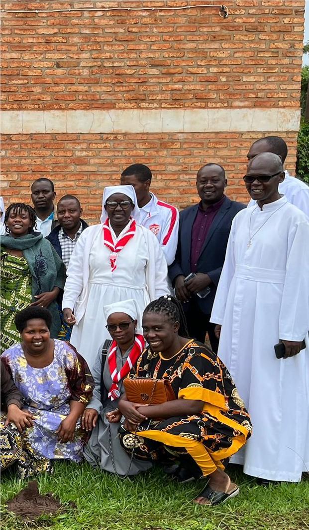 2023 noviembre 19 hicsum 28 Italia Ruanda spazio spadoni misericordia stiava hermana agnes selene pera visita 3