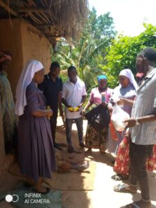 2023 novembre 27 hicsum 38 tanzania castiglione lago misericordia spazio spadoni sr leah benedectine sisters visita poveri villaggio 3 225x300