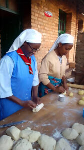2023 ottobre 6 hicsum 28 italia rwanda spazio spadoni misericordia stiava sr agnes corso panificazione formazione 4 copia 169x300