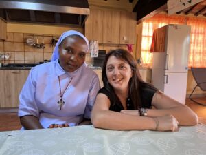 2023 settembre 10 hicsum 43 spazio spadoni italia comunita parrocchiale sant eugenio sr milia sisters saint joseph selene pera 300x225