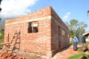 2023 settembre 28 hicsum morogoro suor filipina pollaio spazio spadoni 6 300x200