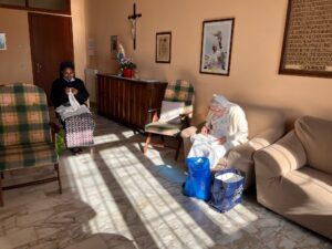 2024 febbraio 18 hicsum 44 suor francine spazio spadoni sorelle santa gemma misericordia uncinetto 3 300x225