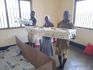 2024 marzo 11 hicsum 38 tanzania castiglione lago misericordia spazio spadoni sr leah benedectine sisters pulcini 3 300x225