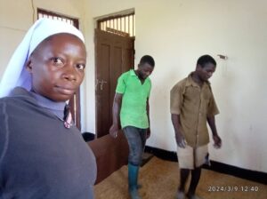 2024 marzo 11 hicsum 38 tanzania castiglione lago misericordia spazio spadoni sr leah benedectine sisters pulcini 300x224