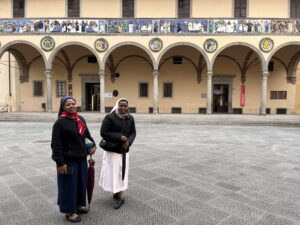 2024 marzo hicsum 44 italia suor francine religieuses instruction chretienne spazio spadoni sorelle santa gemma misericordia comunita pastorale visita pistoia 4 300x225
