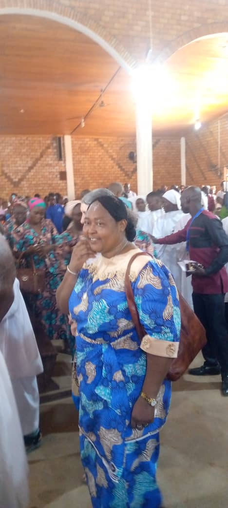 2024 octobre 25 ans profession religieuse sœur myriam centrafrique filles de marie missionnaires spazio + spadoni 2