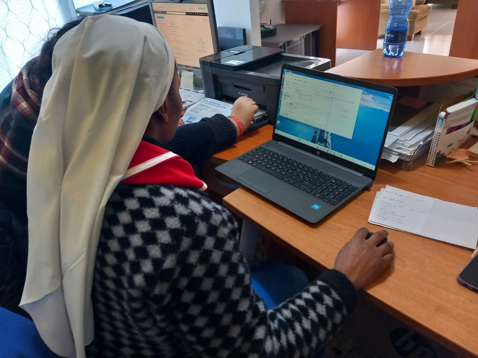 2025 dicembre 12 suor marie louise misericordia portopalo formazione informatica progetto hic sum spazio spadoni 2