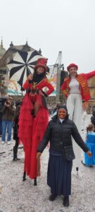 2025 febbraio 28 festa carnevale suor theresa spazio spadoni progetto hic sum 4 135x300