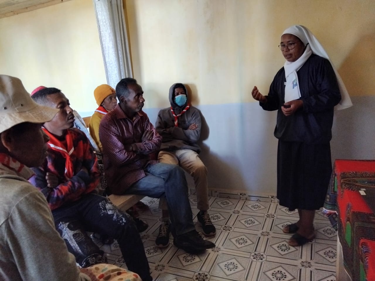 2025 giugno 30 incontro volontari madagascar opere misericordia progetto hic sum spazio spadoni suor esther yolande adrano 1