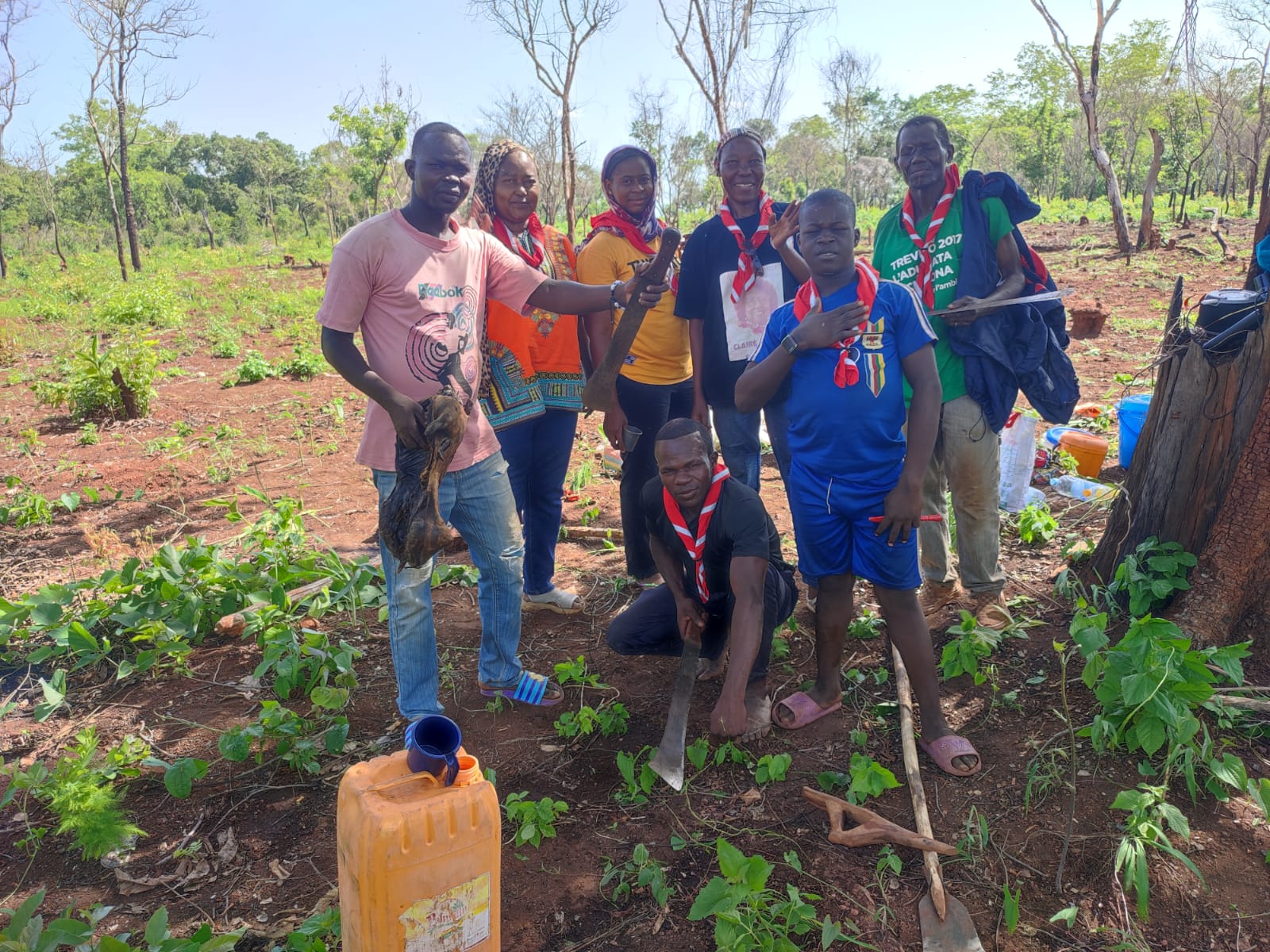 2025 juin 6 récolte bénévoles arachides sœur myriam spazio + spadoni centrafrique 9