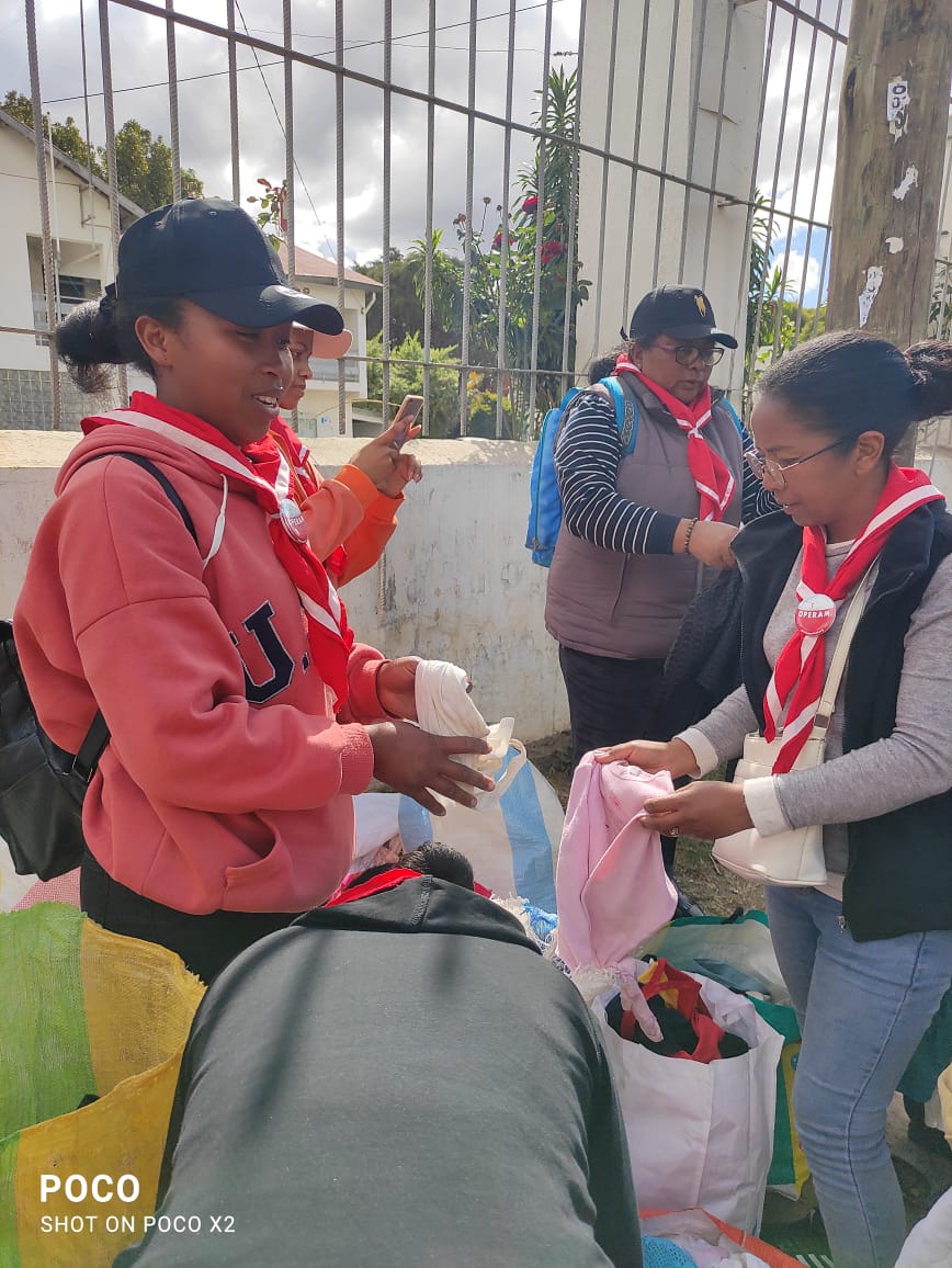 2025 luglio opere misericordia volontari madagascar progetto hic sum spazio spadoni suore sacro cuor ragusa suor esther 48