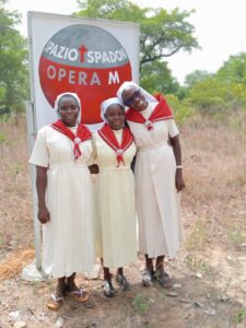 2025 maggio burkina faso targa operam opere misericordia spazio spadoni suor odette 2 225x300