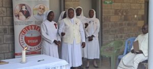 2025 maggio festa kenya volontari opere misericordia suor marie louise 1 300x135