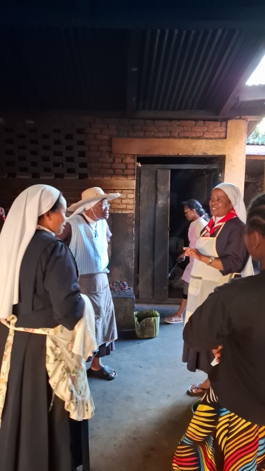 2025 marzo 19 volontari misericordia adrano madagascar suor esther yolande progetto hic sum spazio spadoni 4