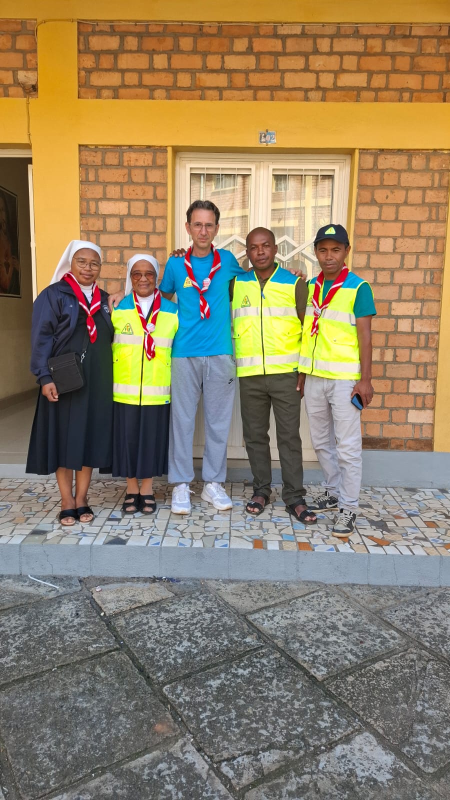 2025 marzo 24 31 volontari misericordia adrano madagascar suor esther yolande progetto hic sum spazio spadoni 18