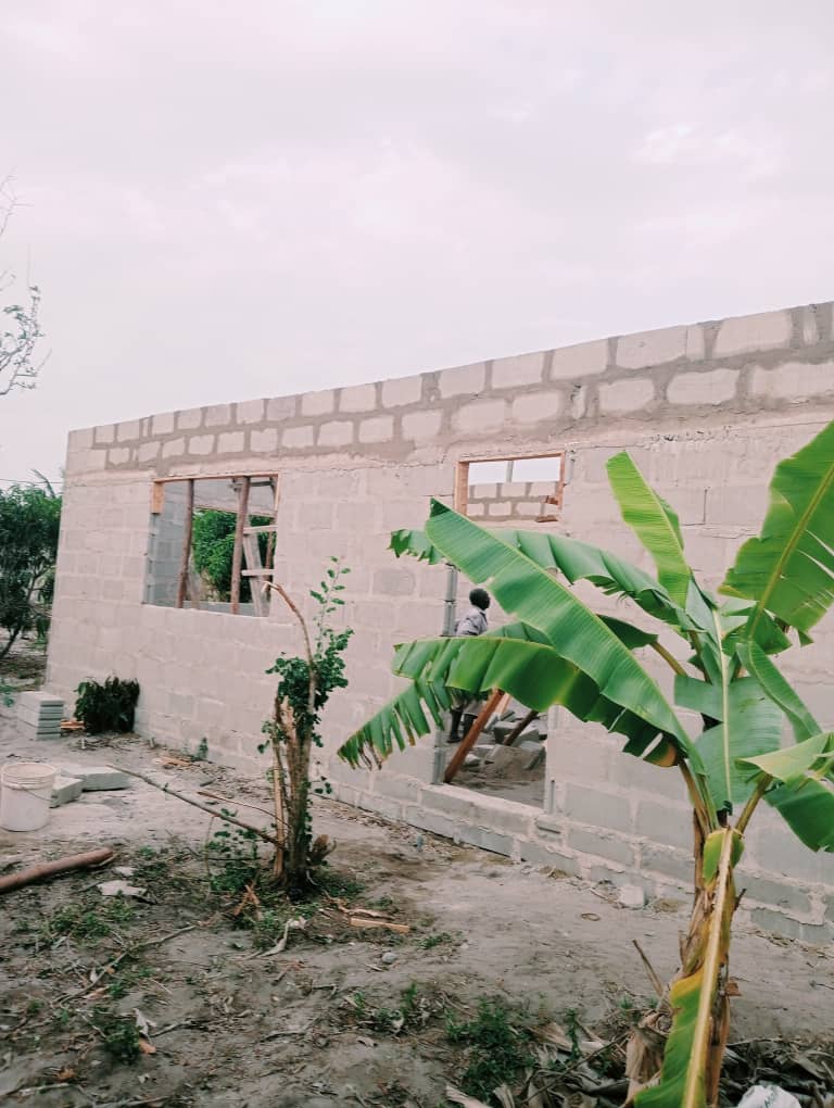 2025 ottobre 24 suor milia costruzione pollaio tanzania progetto hic sum spazio spadoni 2