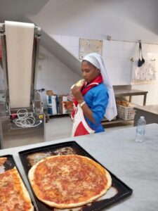 2025 settembre 23 italia suor marie louise misericordia portopalo progetto hic sum spazio spadoni formazione pane 1 225x300