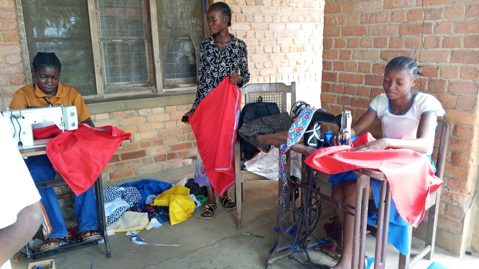2026 12 avril foulard spazio + spadoni habitants basankusu congo sœur félicité œuvres de miséricorde opera m 5