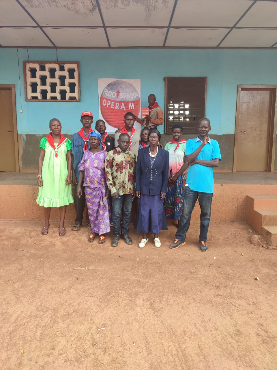 2026 avril 1 plaque foulard habitants spazio + spadoni sœur myriam centrafrique bouca œuvres de miséricorde operam 1