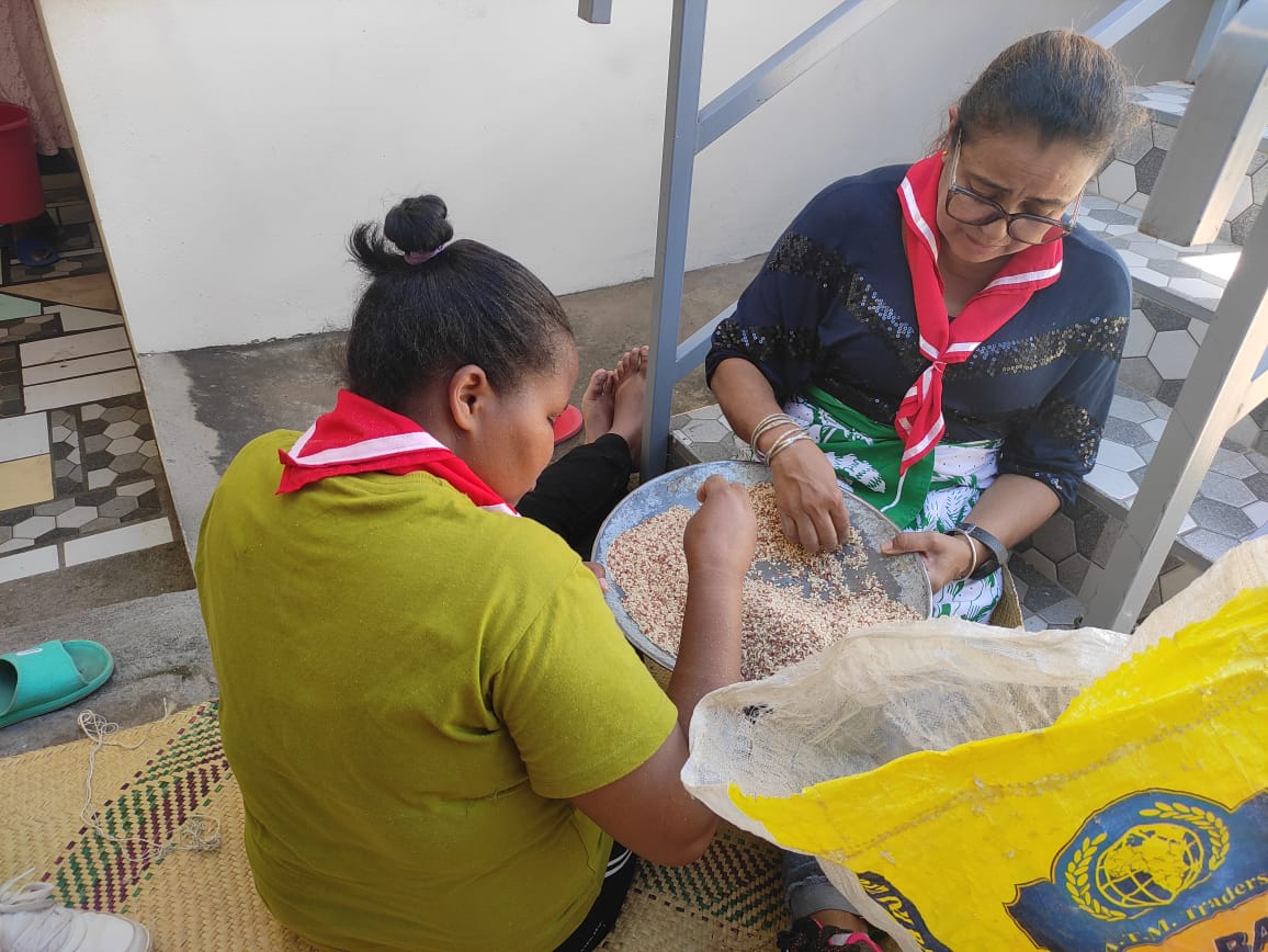 2026 gennaio 18 volontari madagascar opere misericordia foulard operam spazio spadoni adrano hic sum suor esther 2