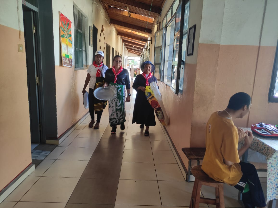 2026 gennaio 18 volontari madagascar opere misericordia foulard operam spazio spadoni adrano hic sum suor esther 4