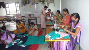 India suor Evarest hic sum 32 suore sacro cuore gesu impresa sociale biblioteca ragazze spazio spadoni opere misericordia progetto complessivo 14 300x169
