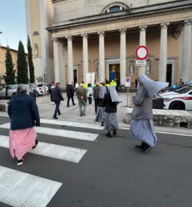 suor evarest italia apertura nuova comunita pontedera santhi 12 278x300
